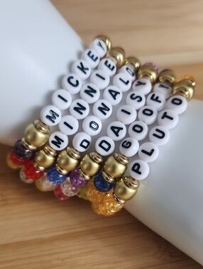 🆕️6pc Mickey & Friends Stretch Bracelets
